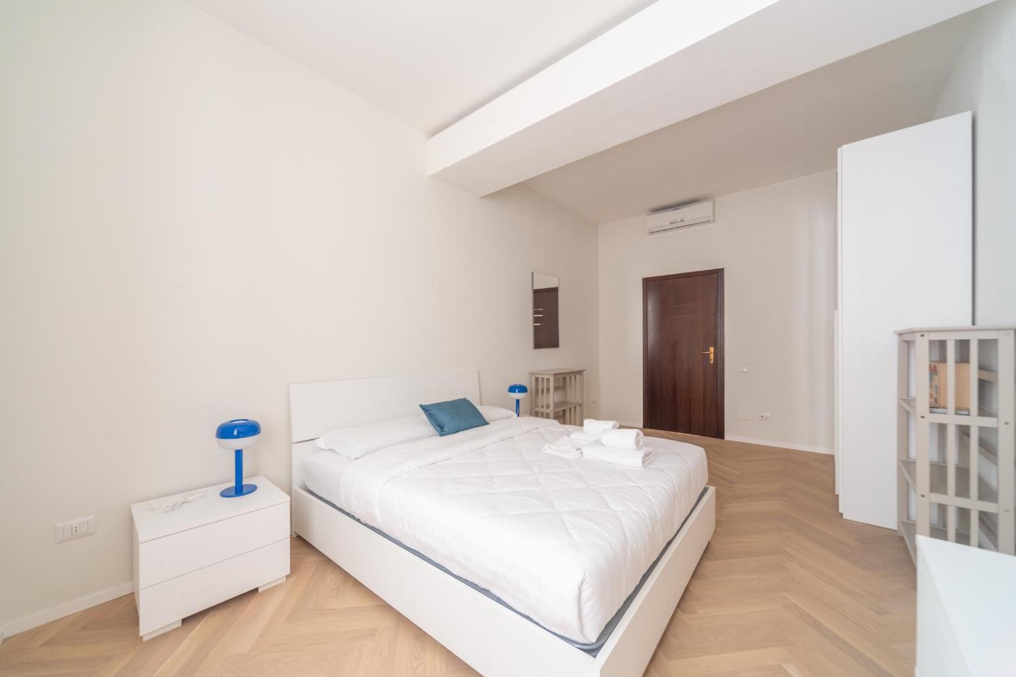 Charming 2-bedroom In Milanese Building * Mailand